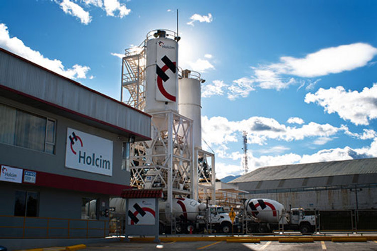 Holcim, работающая в РФ под новым брендом Цементум, покупает крупного производителя кровельных материалов